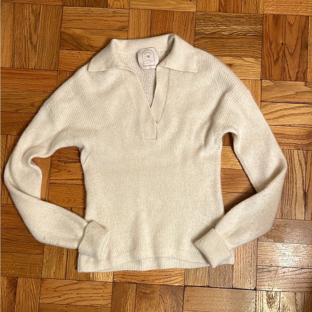Sunny 100% Cashmere V Neck Cream Sweater Size 1